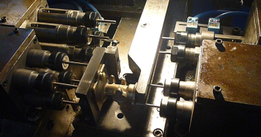 泛半导体/电子信息